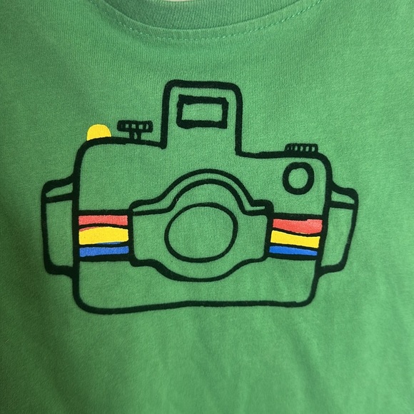 Hanna Andersson size 5 t shirt with camera design GUC - Picture 3 of 3